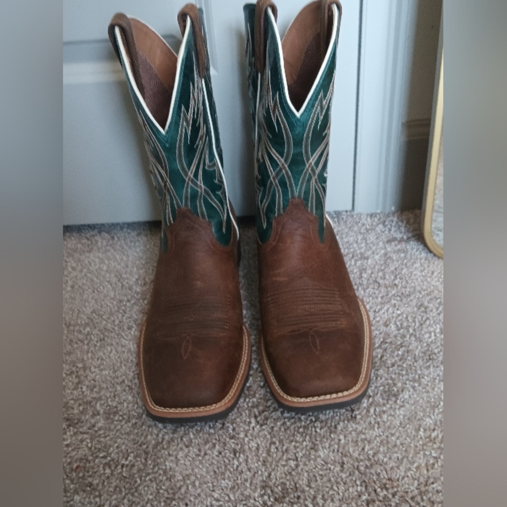 Ariat Boots NWT